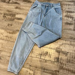 Never worn MOM Jean from VICI